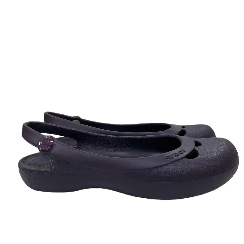 Purple Shoes Flats By Crocs, Size: 8