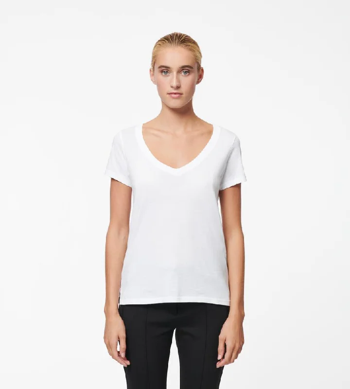 WOMEN'S LIGHTWEIGHT PIMA COTTON CLASSIC VEE T-SHIRT